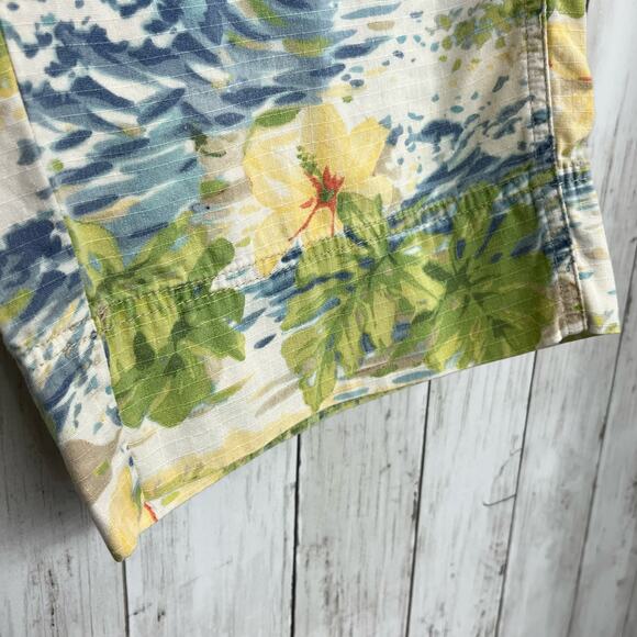 Liz Claiborne Audra Tropical Floral Cropped Plus Size Lightweight Cotton Pants - Picture 6 of 11